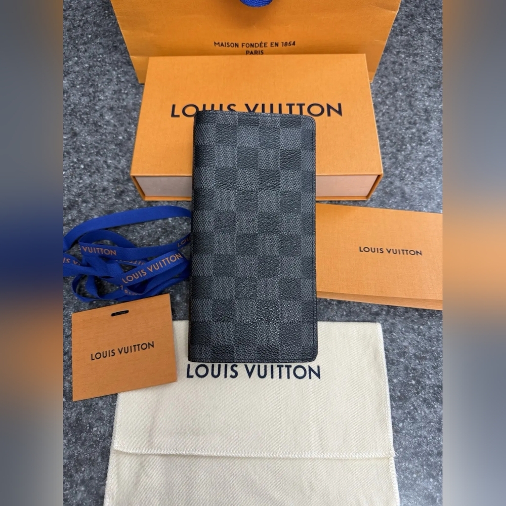 Louis Vuitton Monogram Brazza Wallet